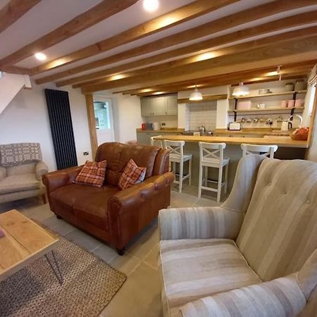 Cosy 2 Bed Cottage Between Snowdonia And The Sea Llandegai Buitenkant foto