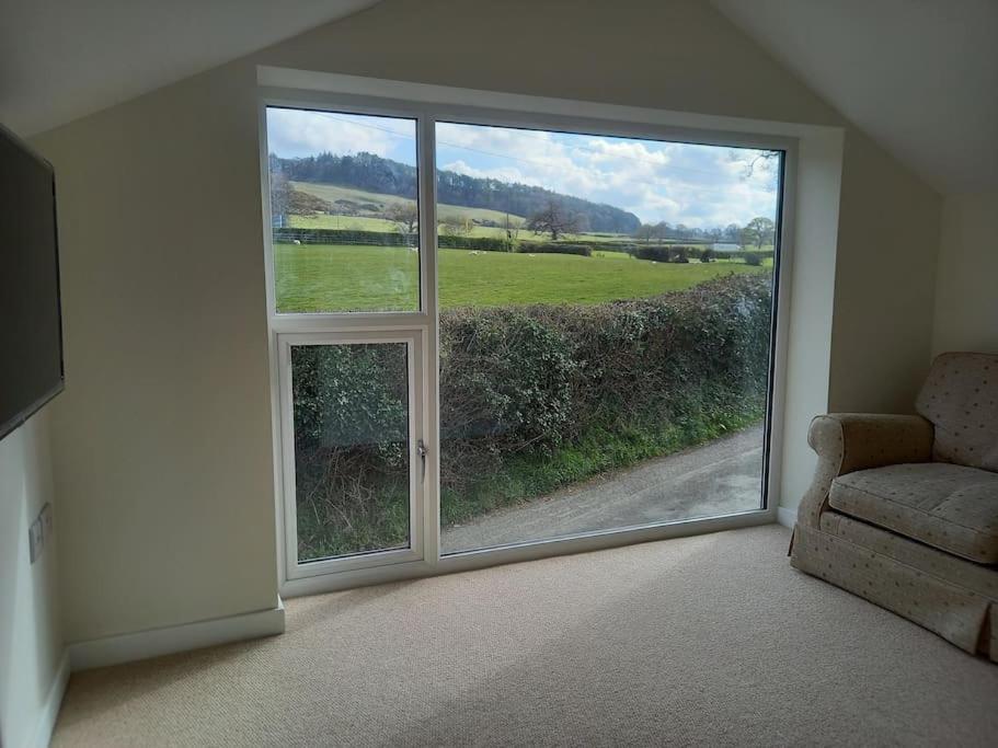Cosy 2 Bed Cottage Between Snowdonia And The Sea Llandegai Buitenkant foto