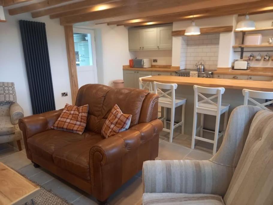 Cosy 2 Bed Cottage Between Snowdonia And The Sea Llandegai Buitenkant foto