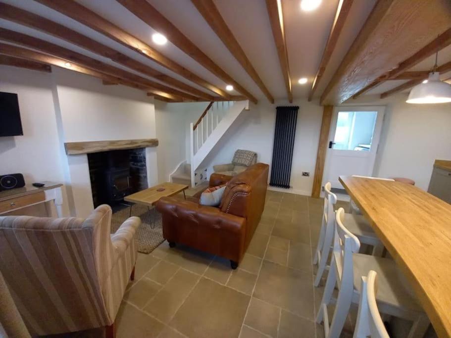 Cosy 2 Bed Cottage Between Snowdonia And The Sea Llandegai Buitenkant foto